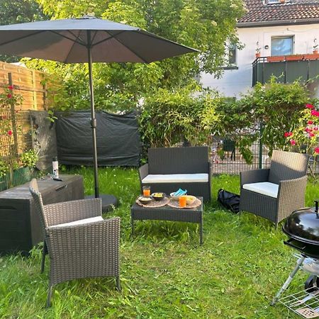 Cozy Apartment With Garden In เกลเซนเคียร์เคน ภายนอก รูปภาพ