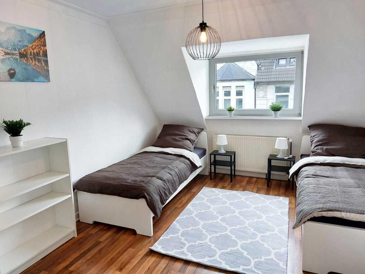 Cozy Apartment With Garden In เกลเซนเคียร์เคน ภายนอก รูปภาพ
