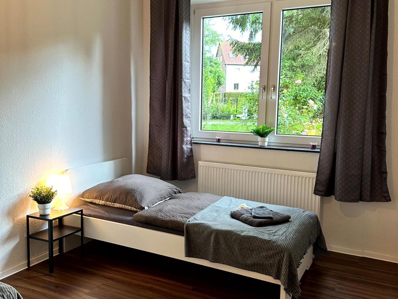 Cozy Apartment With Garden In เกลเซนเคียร์เคน ภายนอก รูปภาพ